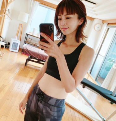 安田美沙子のインスタに注目！旦那の浮気が原因で現在も車いす生活？